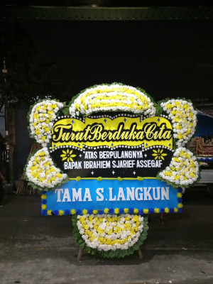 Papan Bunga Duka di Lamangga